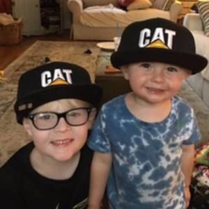 Meet your Posher, Dennis